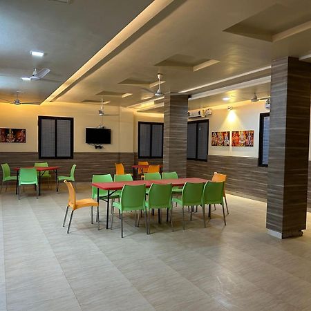 Shanti Niketan Salasar Juliāsar Dış mekan fotoğraf